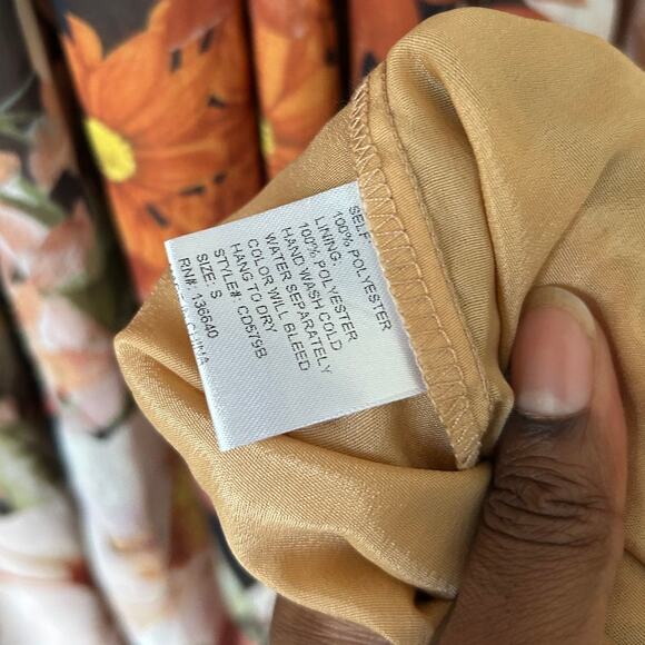 ❌SOLD❌ L'Atiste Burnt Orange Floral Semi Sheer Deep V Maxi Dress Size Small - Picture 11 of 11